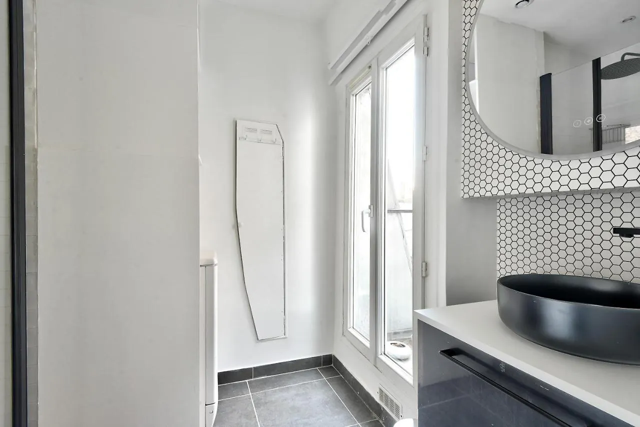 Cocon Pour 2 Au Coeur De Montmartre Apartamento París