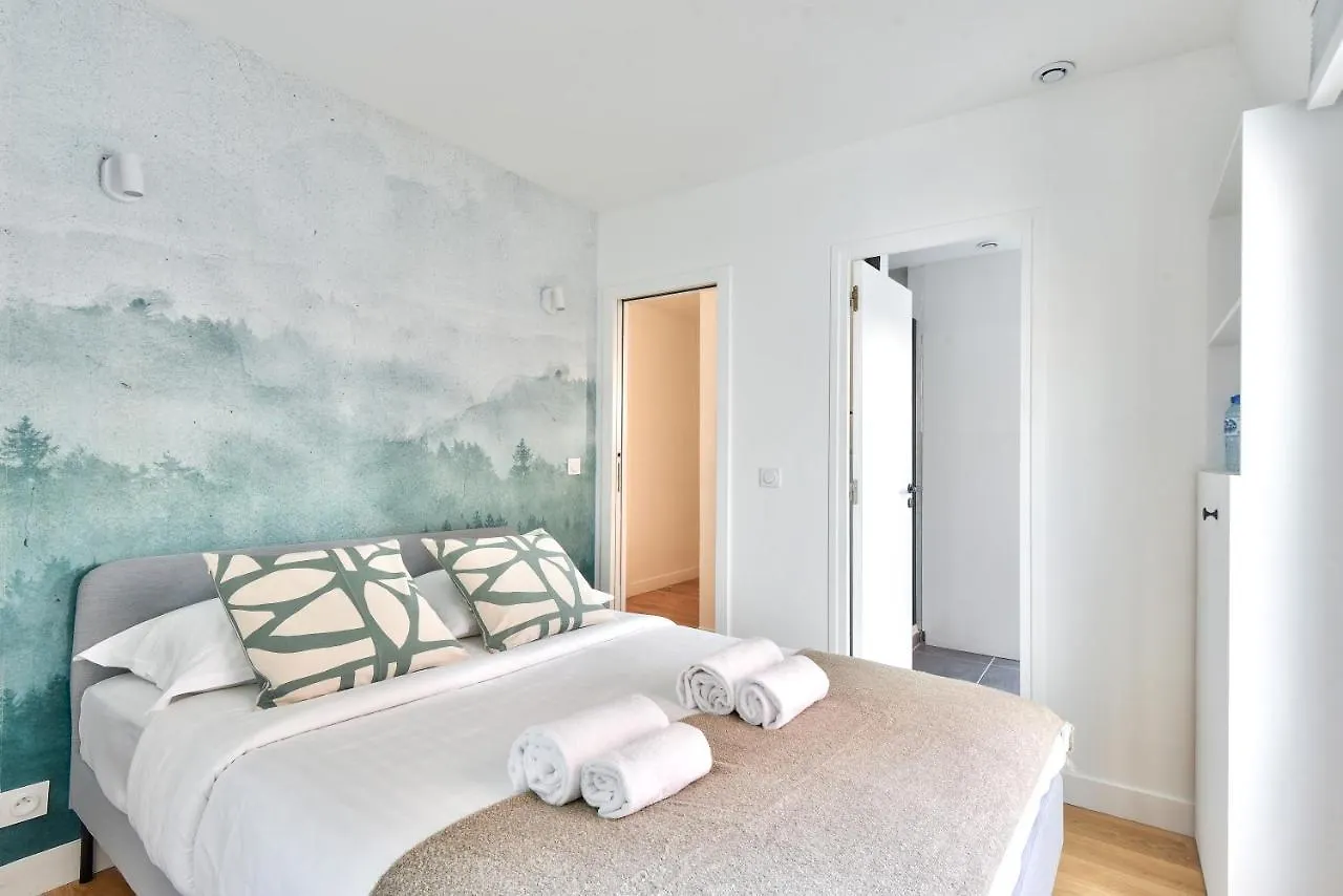Cocon Pour 2 Au Coeur De Montmartre Daire Paris